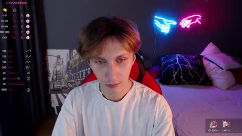 Snapshot of adrian_di chatting on January 9, 6:59 am Adrian online show from January 9, 6:59 am