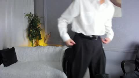 Snapshot of adrian_di chatting on December 21, 4:14 pm Adrian online show from December 21, 4:14 pm