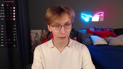 Snapshot of adrian_di chatting on February 1, 10:59 am Adrian online show from February 1, 10:59 am