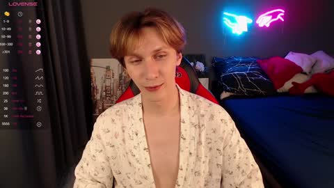 Snapshot of adrian_di chatting on January 14, 3:36 pm Adrian online show from January 14, 3:36 pm