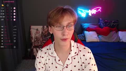 Snapshot of adrian_di chatting on January 27, 3:39 pm Adrian online show from January 27, 3:39 pm