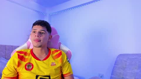 ADRIAN online show from June 17, 6:53 pm