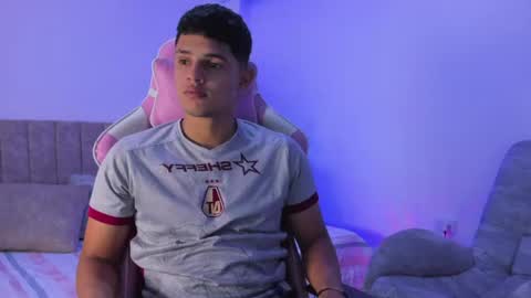 ADRIAN online show from June 9, 7:04 pm