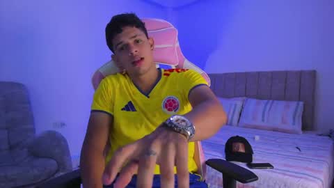 ADRIAN online show from April 22, 7:07 pm