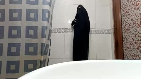 adrianchamonymario12 online show from April 21, 9:10 pm