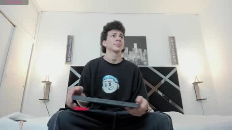 Adrian online show from November 6, 4:37 am