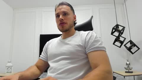 Snapshot of adrien_roche888 chatting on September 29, 11:22 pm Adrein Roche online show from September 29, 11:22 pm