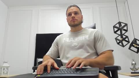 Adrein Roche online show from September 17, 1:06 am