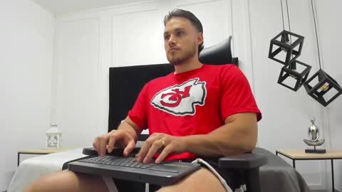 Snapshot of adrien_roche888 chatting on October 1, 11:41 pm Adrein Roche online show from October 1, 11:41 pm