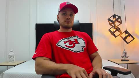 Adrein Roche online show from October 16, 11:02 pm