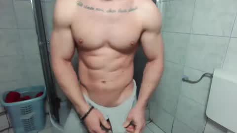 Snapshot of advp69 chatting on February 4, 12:33 pm Mrrfitt online show from February 4, 12:33 pm