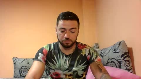 Snapshot of aerthurethan chatting on October 14, 7:59 am aerthurethan online show from October 14, 7:59 am