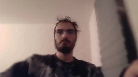 Snapshot of ahbehbi12 chatting on October 28, 10:56 pm ahbehbi12 online show from October 28, 10:56 pm