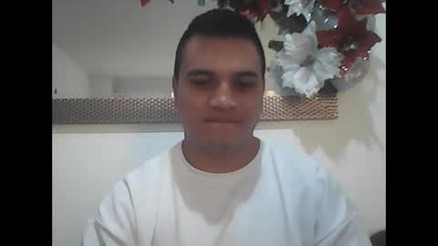 Snapshot of ahntony__69 chatting on December 28, 2:12 pm ahntony 69 online show from December 28, 2:12 pm