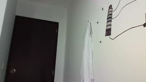Snapshot of ahntony__69 chatting on December 12, 3:54 am ahntony 69 online show from December 12, 3:54 am
