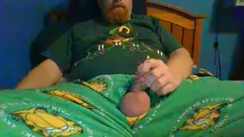 Snapshot of ahrnycumtoy chatting on February 26, 9:46 pm hrnycummer online show from February 26, 9:46 pm