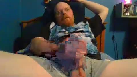 Snapshot of ahrnycumtoy chatting on December 15, 8:52 am hrnycummer online show from December 15, 8:52 am
