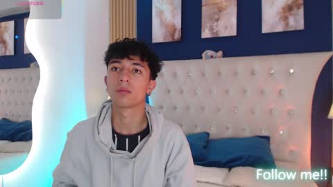 Aiden online show from April 25, 1:36 pm