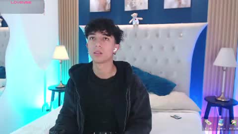 Aiden online show from June 17, 1:02 pm