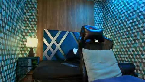 Snapshot of aiden_royce chatting on October 20, 2:37 am aiden_royce online show from October 20, 2:37 am