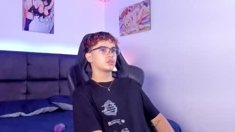 Aiden  online show from October 20, 12:09 pm