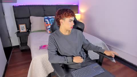 Aiden  online show from November 26, 1:14 pm