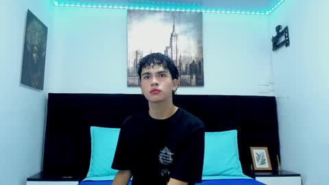 Snapshot of aiiden_15 chatting on January 21, 12:02 pm Aiden online show from January 21, 12:02 pm
