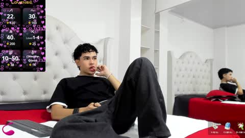 Snapshot of aiiden_15 chatting on February 6, 12:05 pm Aiden online show from February 6, 12:05 pm