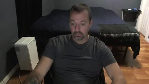 Snapshot of airbornelunsford39 chatting on January 26, 12:05 am Daddy online show from January 26, 12:05 am