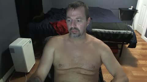 Snapshot of airbornelunsford39 chatting on December 30, 11:28 pm Daddy online show from December 30, 11:28 pm