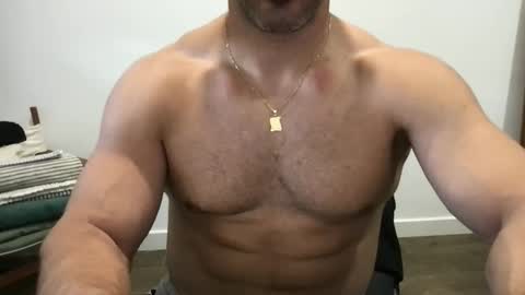 Aitor bigcock online show from April 27, 4:58 pm