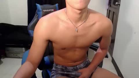 aj_daksxx online show from April 21, 5:35 am