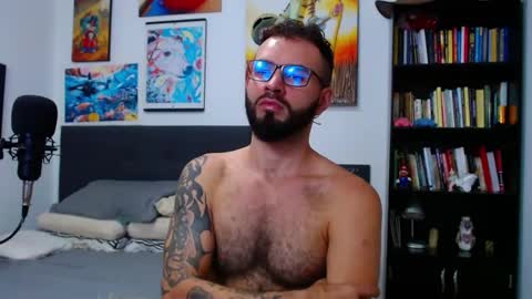 Snapshot of akiles_r chatting on October 9, 11:20 pm akiles online show from October 9, 11:20 pm
