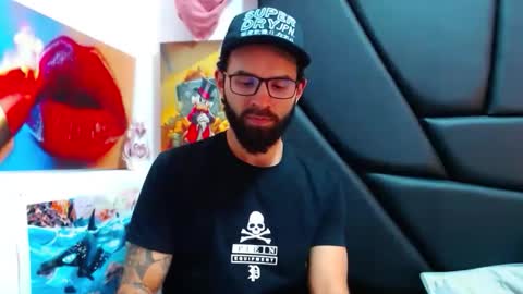 akiles online show from March 24, 11:52 pm