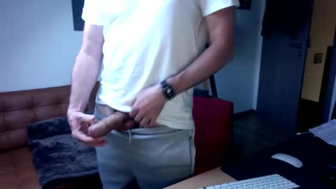 aks1976 online show from April 6, 3:35 pm