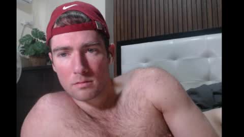 Snapshot of al3xzanderth3gr3at chatting on December 28, 2:01 am Alex online show from December 28, 2:01 am