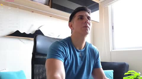 Snapshot of al_miko chatting on January 28, 8:58 pm Al Fox Miko Fortuni online show from January 28, 8:58 pm
