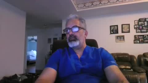 aladdin31673 online show from May 13, 12:41 am