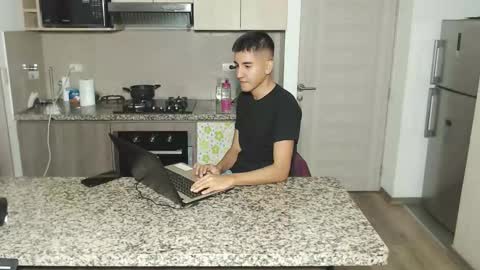 Snapshot of aladino_ms chatting on September 27, 12:41 am aladino_ms online show from September 27, 12:41 am