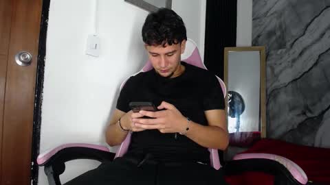 alan__smith online show from February 3, 8:25 pm