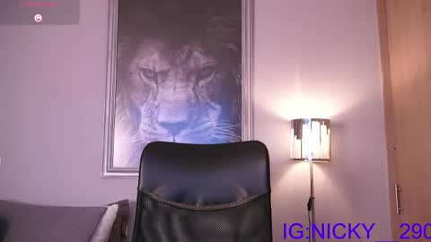 alan_morrys online show from April 28, 2:27 am