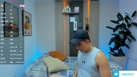 Alan  Kevin can we reach 100 thumbs up please guys  online show from April 22, 7:18 pm