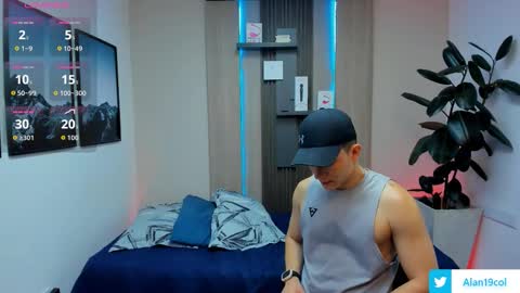 Alan  Kevin can we reach 100 thumbs up please guys  online show from March 8, 11:36 am