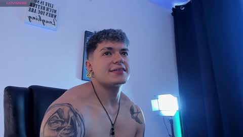 Snapshot of alan_rosee chatting on January 26, 3:03 pm Alan online show from January 26, 3:03 pm