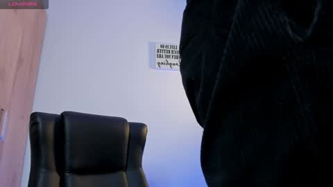 Snapshot of alan_rosee chatting on December 3, 10:07 pm Alan online show from December 3, 10:07 pm