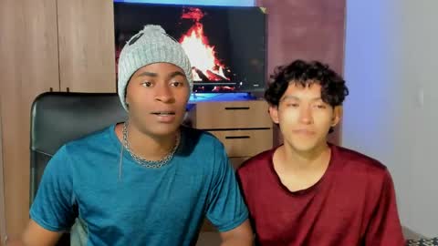 Alan and Criss - WE JUST FRIENDS WITH BENEFITS BOTH VERS online show from May 13, 3:25 am