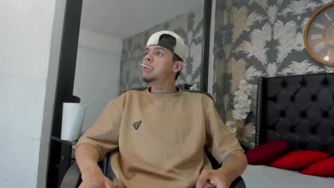 alan_smithy online show from September 20, 9:37 pm