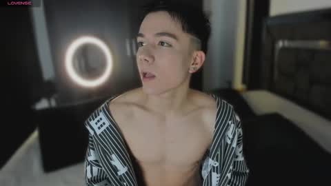 alanblack1 online show from March 16, 1:04 pm