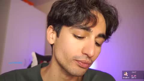 idenavarre online show from December 4, 10:19 pm