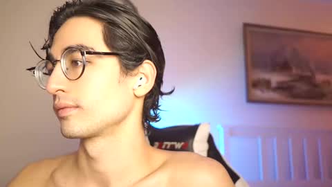 idenavarre online show from February 23, 10:20 pm